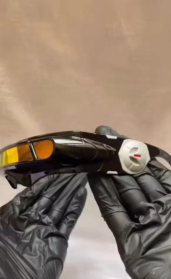 عینک ترویس اسکات بدون مشابه و کمیاب|زیورآلات و اکسسوری|تهران, تهرانسر شمالی|دیوار