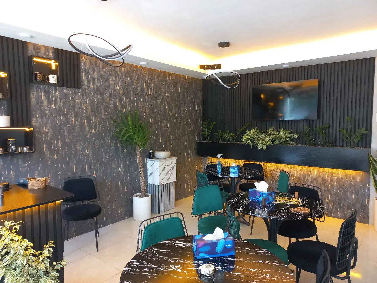 نصب کاغذ دیواری|خدمات پیشه و مهارت|ملایر, |دیوار