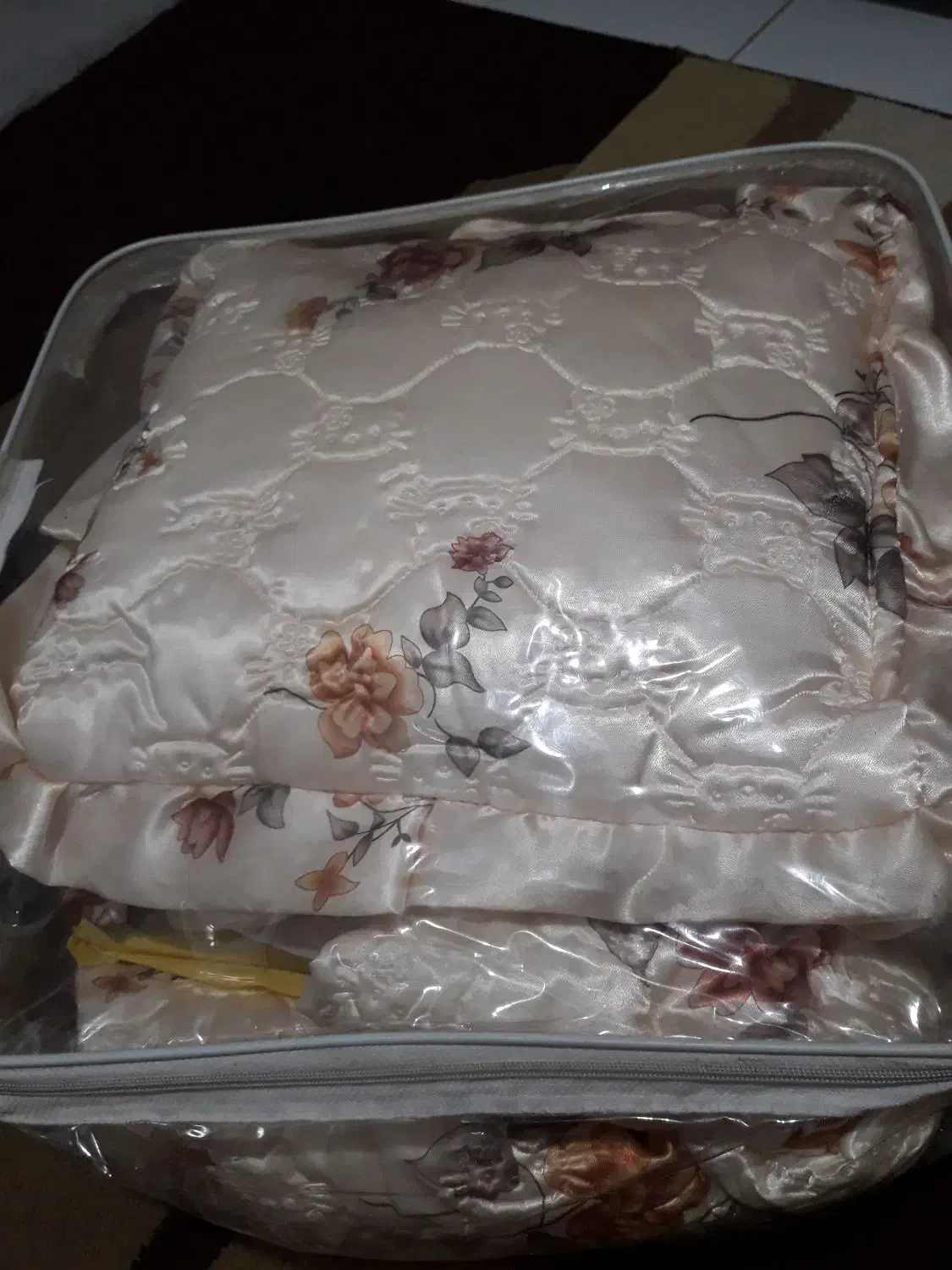 پتومسافرتی|رختخواب، بالش، پتو|رشت, جانبازان|دیوار