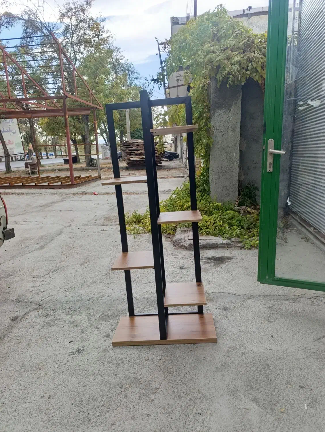 استند رگال و قفسه فلزی|کتابخانه، شلف، قفسههای دیواری|ارومیه, |دیوار