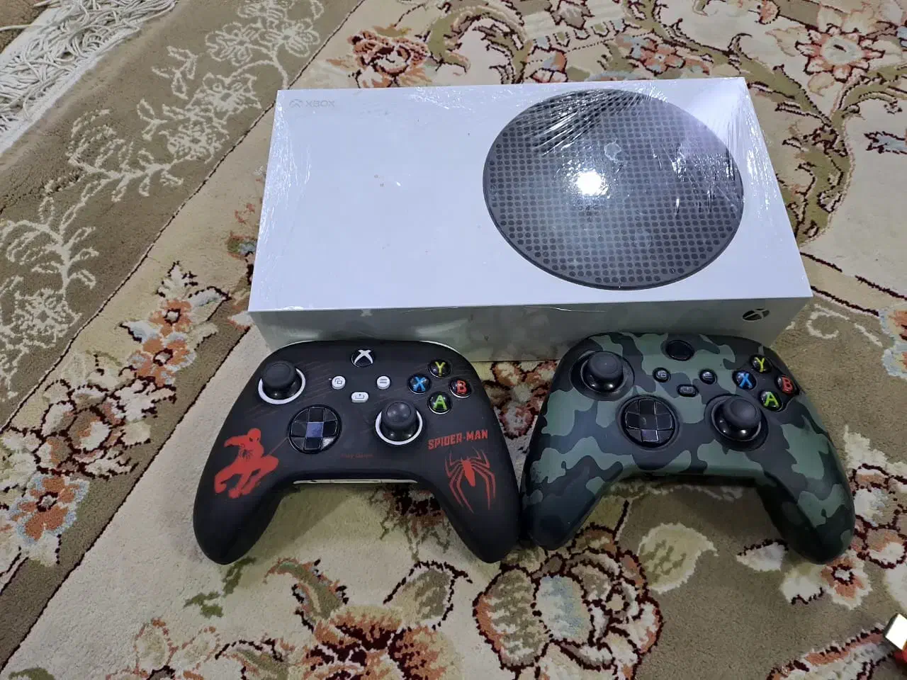 ایکس باکس|کنسول، بازی ویدئویی و آنلاین|برخوار, |دیوار