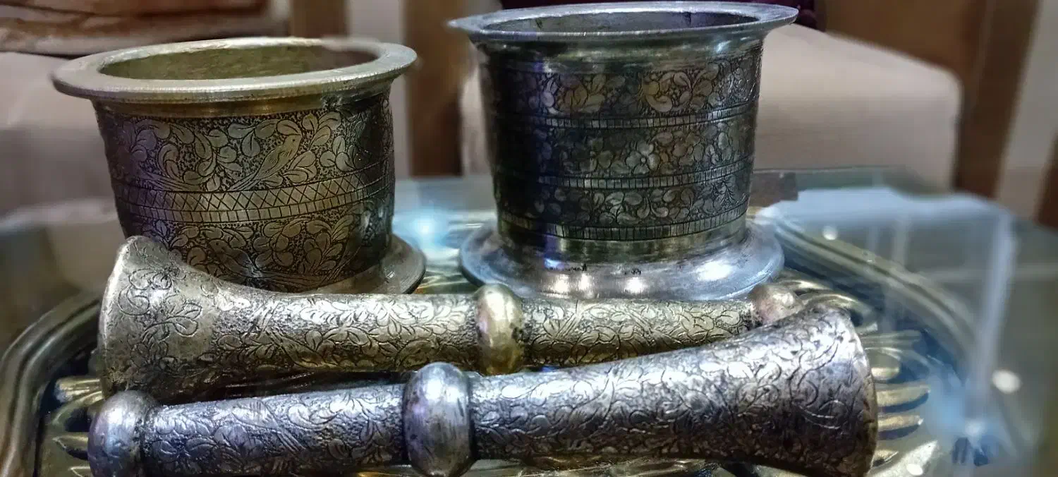 هونگ غرق درقلم دستی برنجی اصل وقدیمی|کلکسیون اشیاء عتیقه|شیراز, گلشن|دیوار