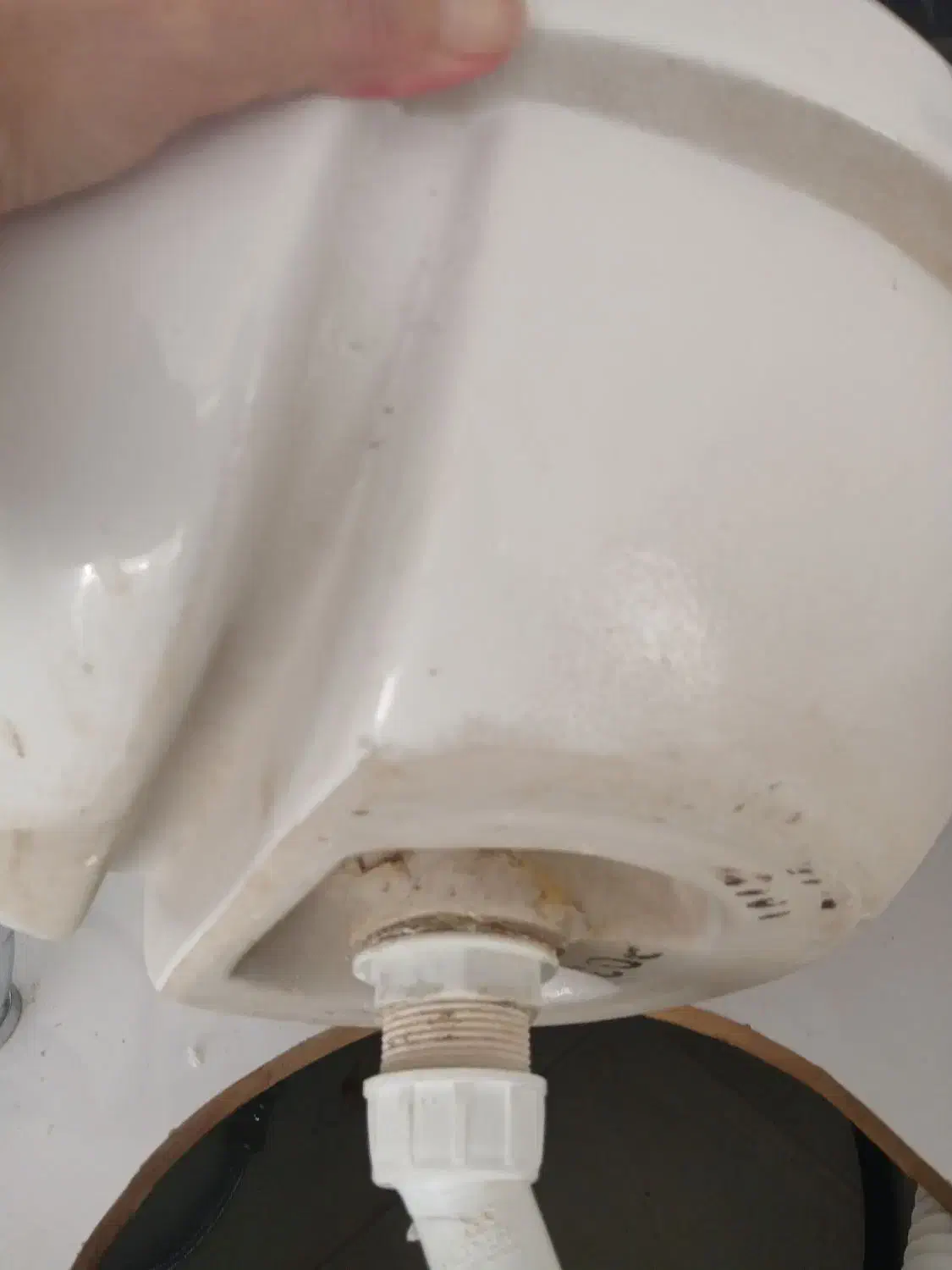 روشویی سرامیک طرح گرد|لوازم سرویس بهداشتی|خمین, |دیوار