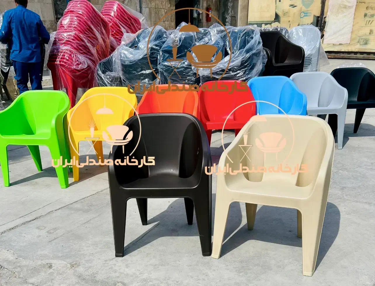 صندلی پلاستیکی طرخ زمان|میز و صندلی غذاخوری|تهران, میدان ولیعصر|دیوار