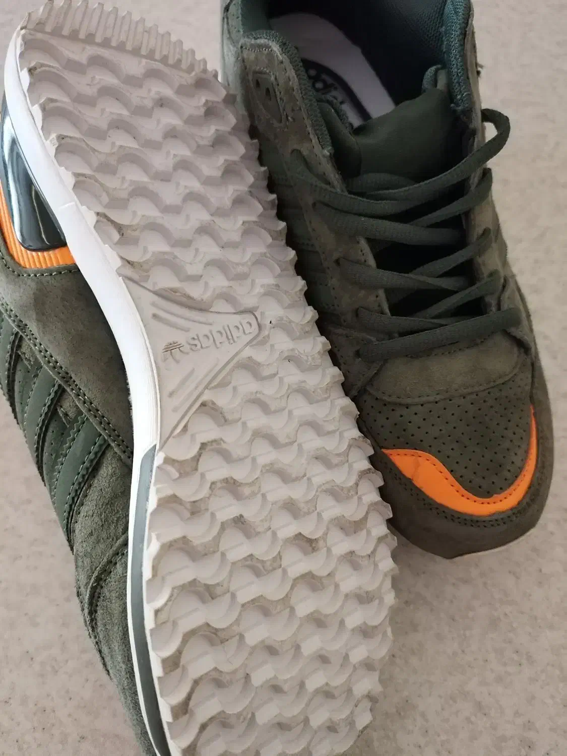 کفش|کیف، کفش، کمربند|جلفا, |دیوار