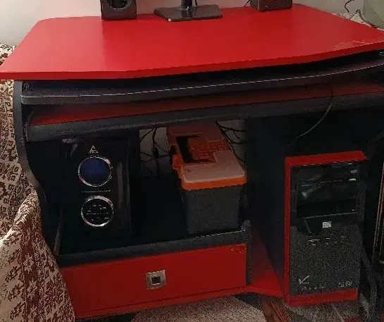 میزکامپیوتر وصندلی|میز تحریر و کامپیوتر|چاف و چمخاله, |دیوار