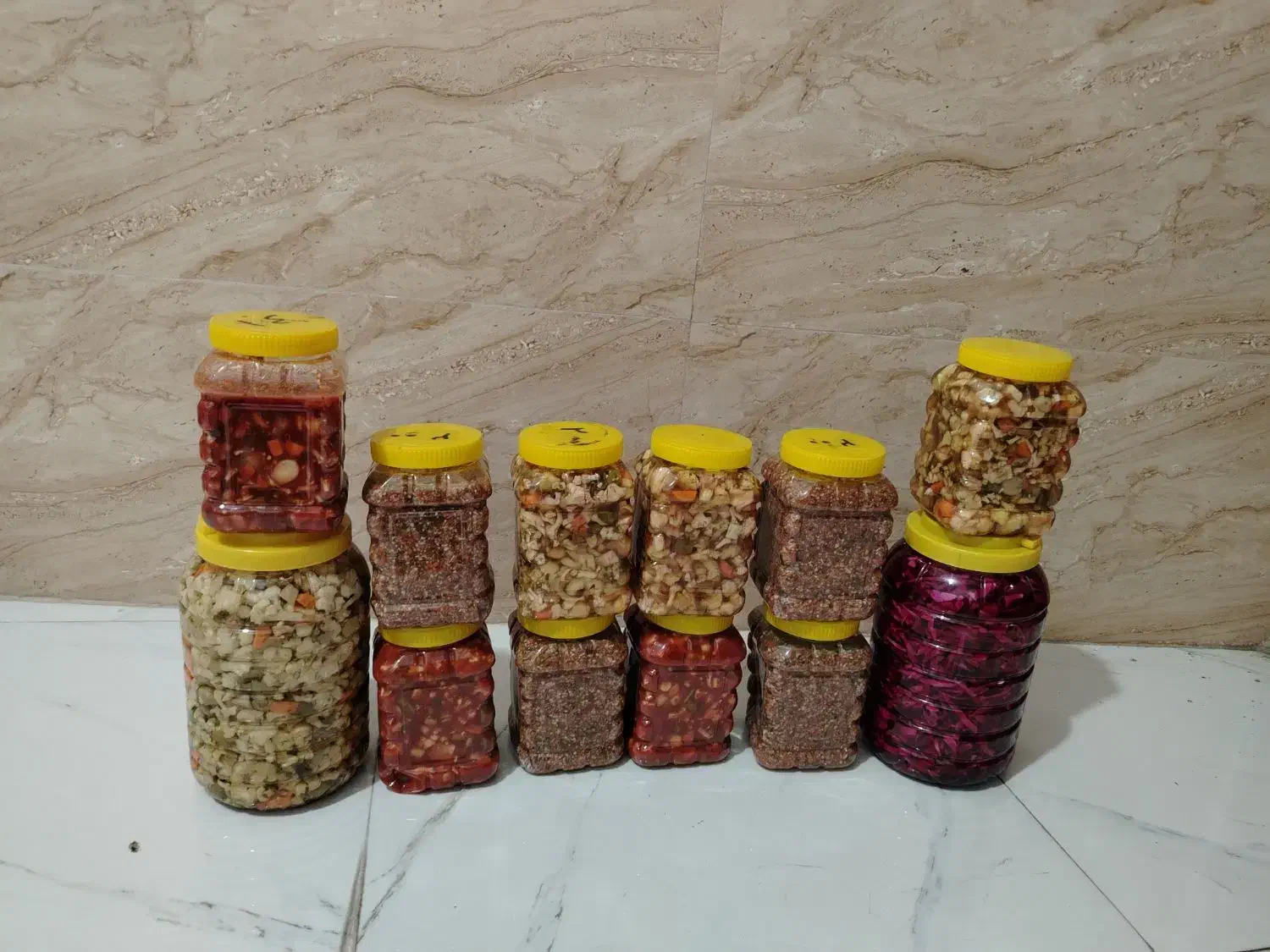 ترشی|خوردنی و آشامیدنی|جزمان, |دیوار