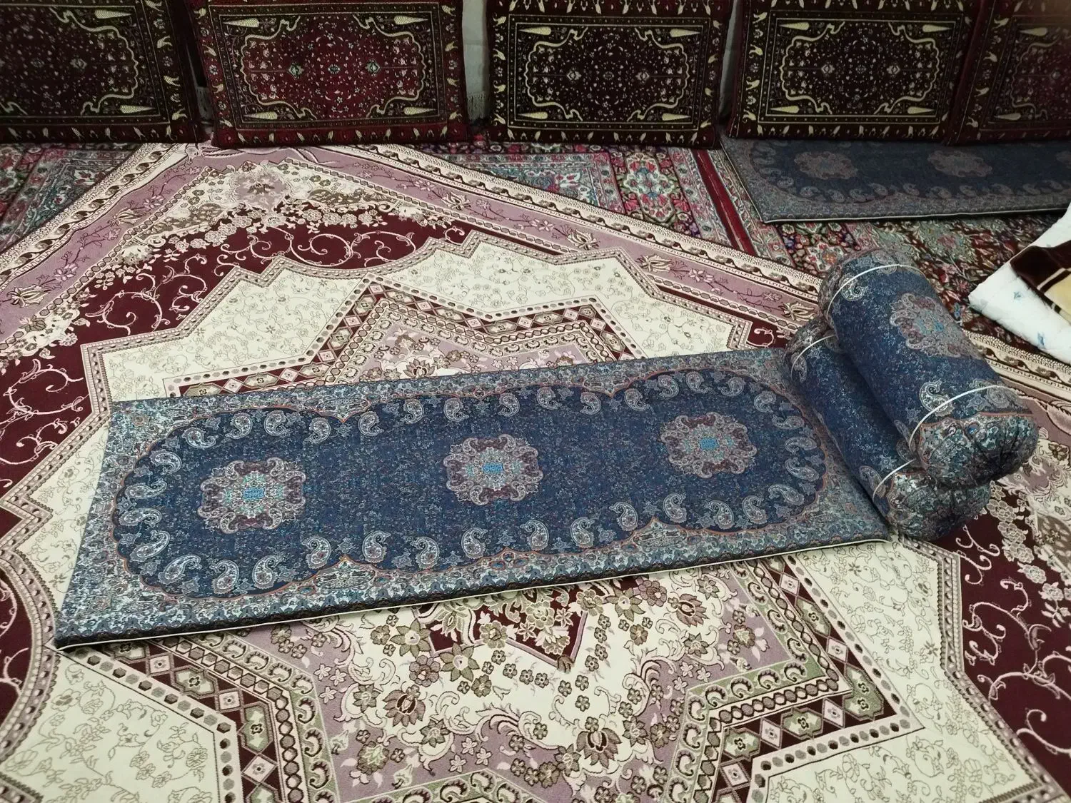 تشک یزدی|رختخواب، بالش، پتو|کرمان, |دیوار