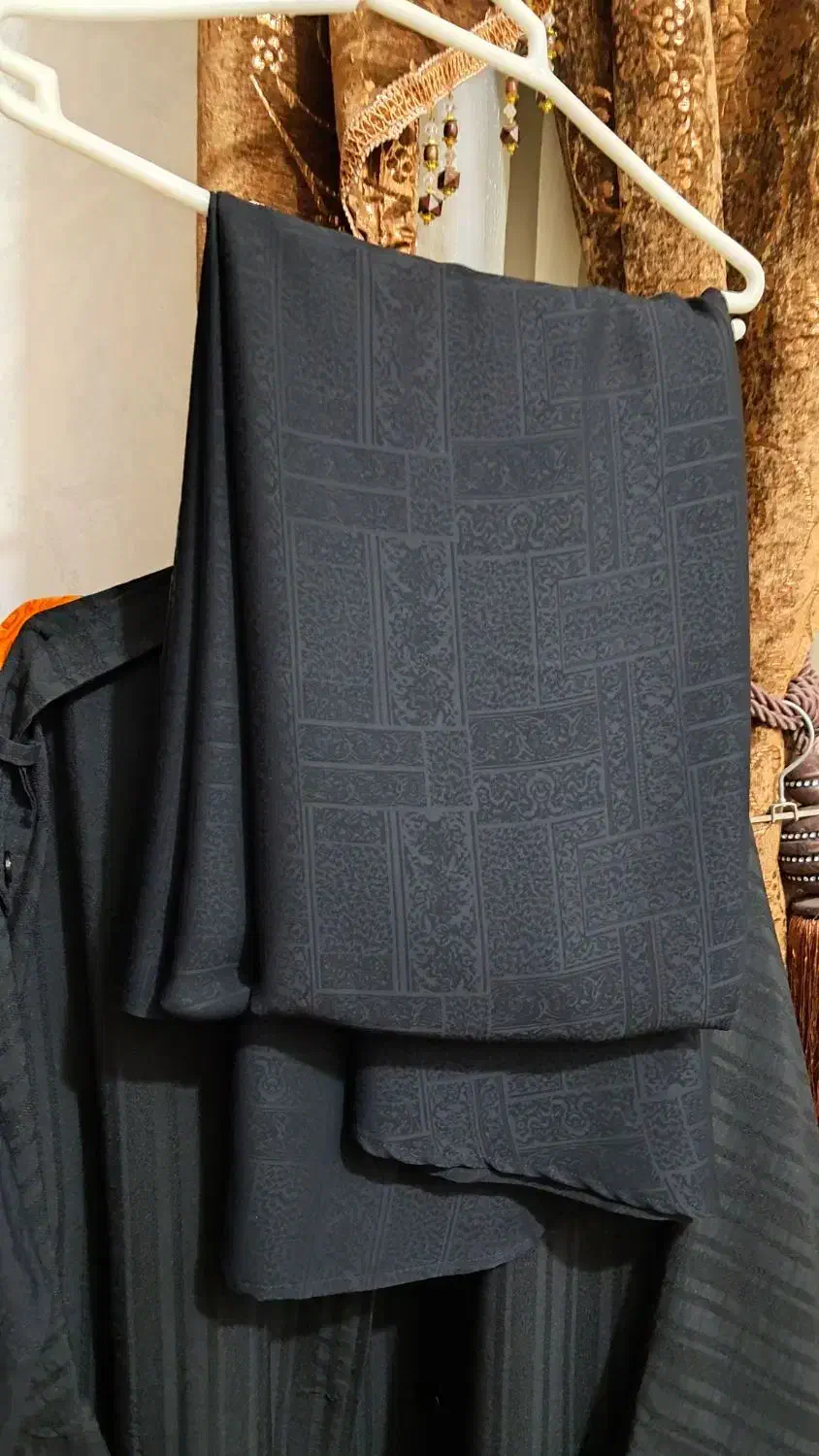 چادر مشکی|لباس|مبارکه, |دیوار