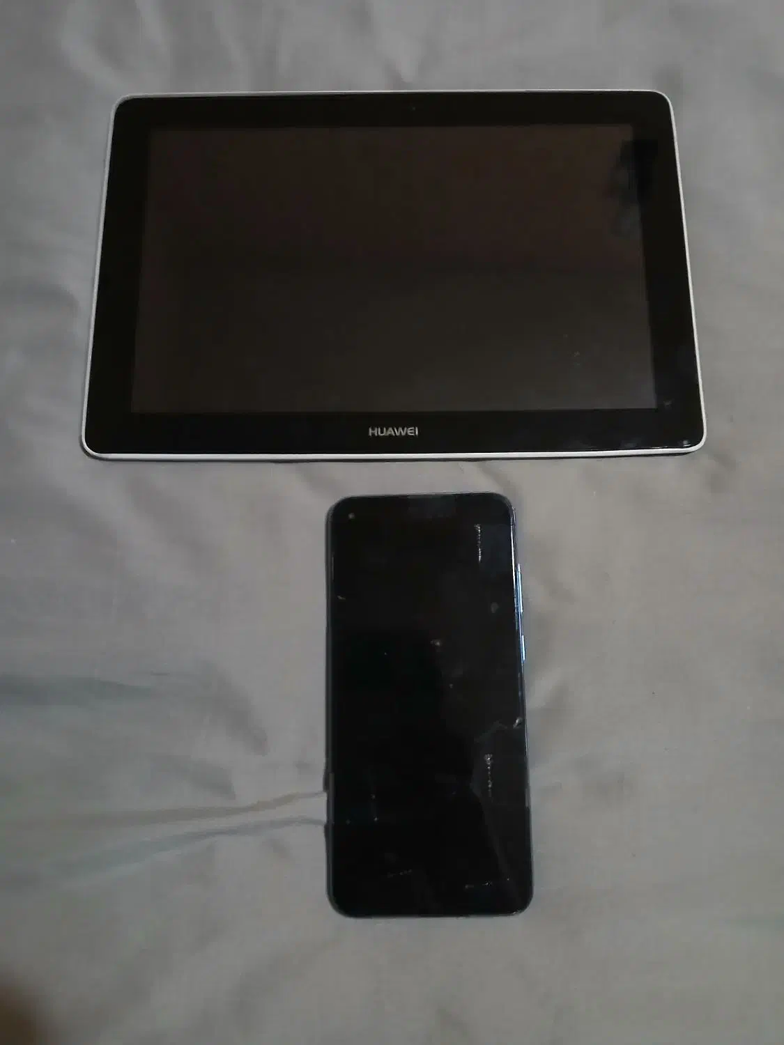 تبلت|تبلت|بندر انزلی, معلم|دیوار