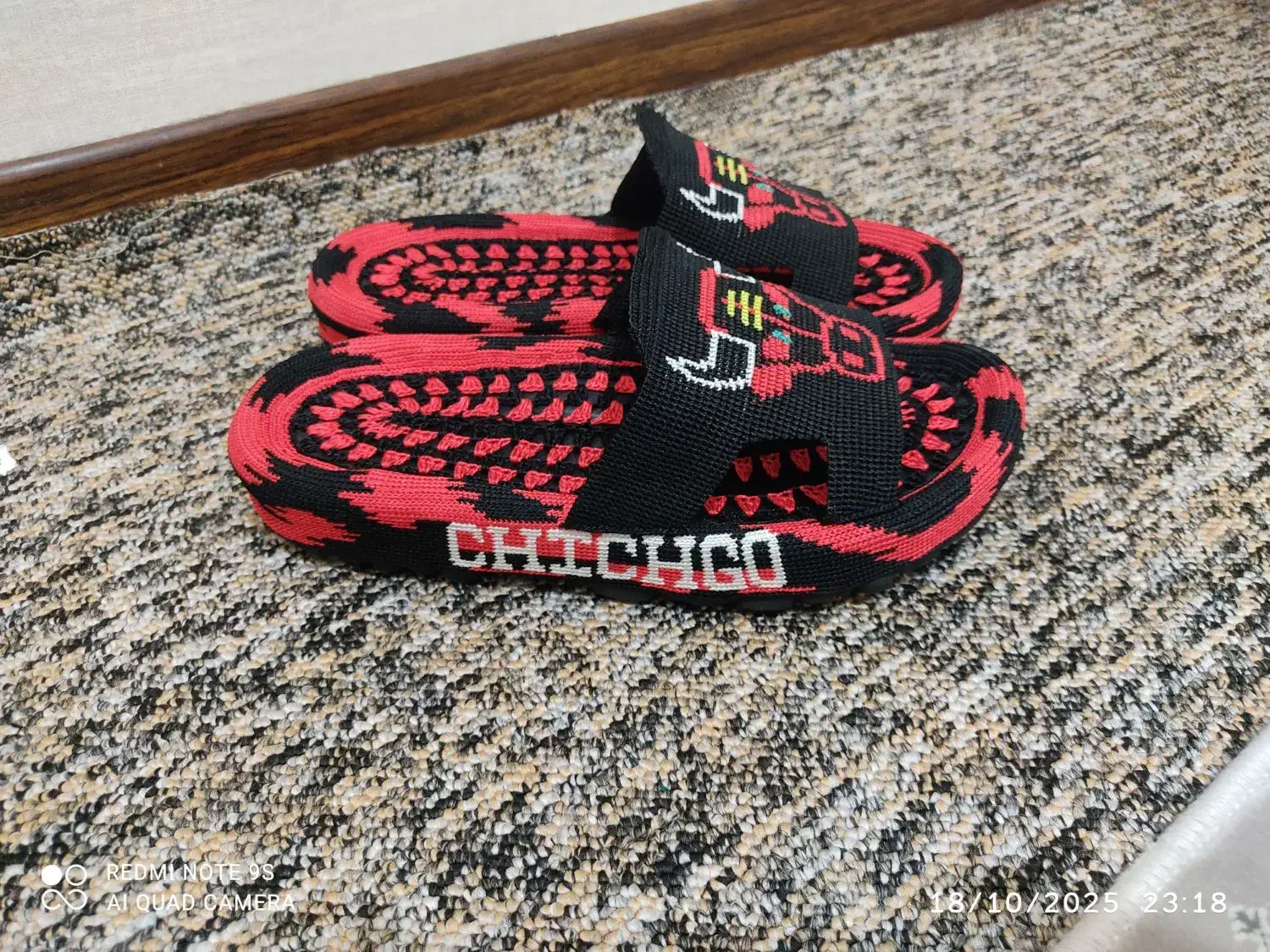 جفتی زندان بافت خاص یوونتوس و شیکاگو|کیف، کفش، کمربند|فردیس, قریشی|دیوار