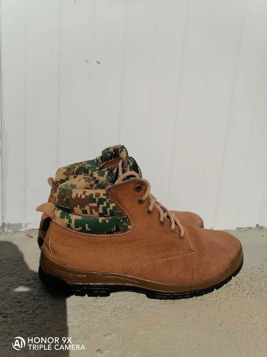 کفش کار|کیف، کفش، کمربند|بندر کنگان, |دیوار