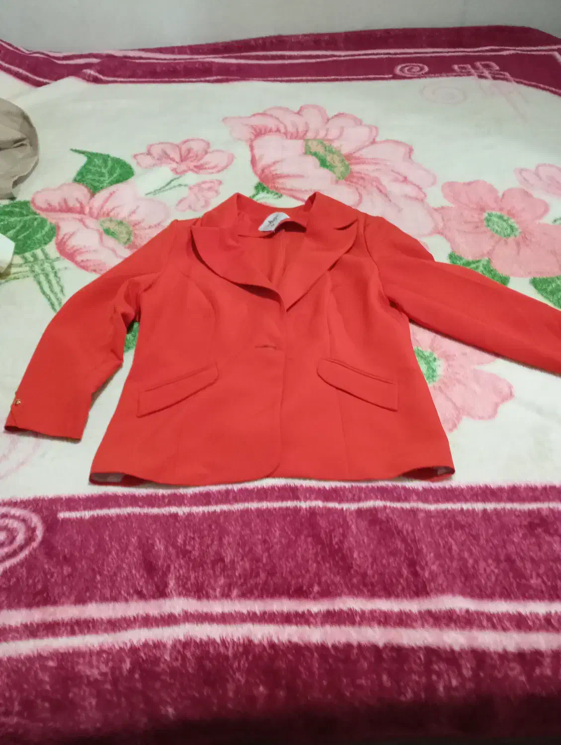 لباس|لباس|گلبهار, شهر جدید گلبهار|دیوار