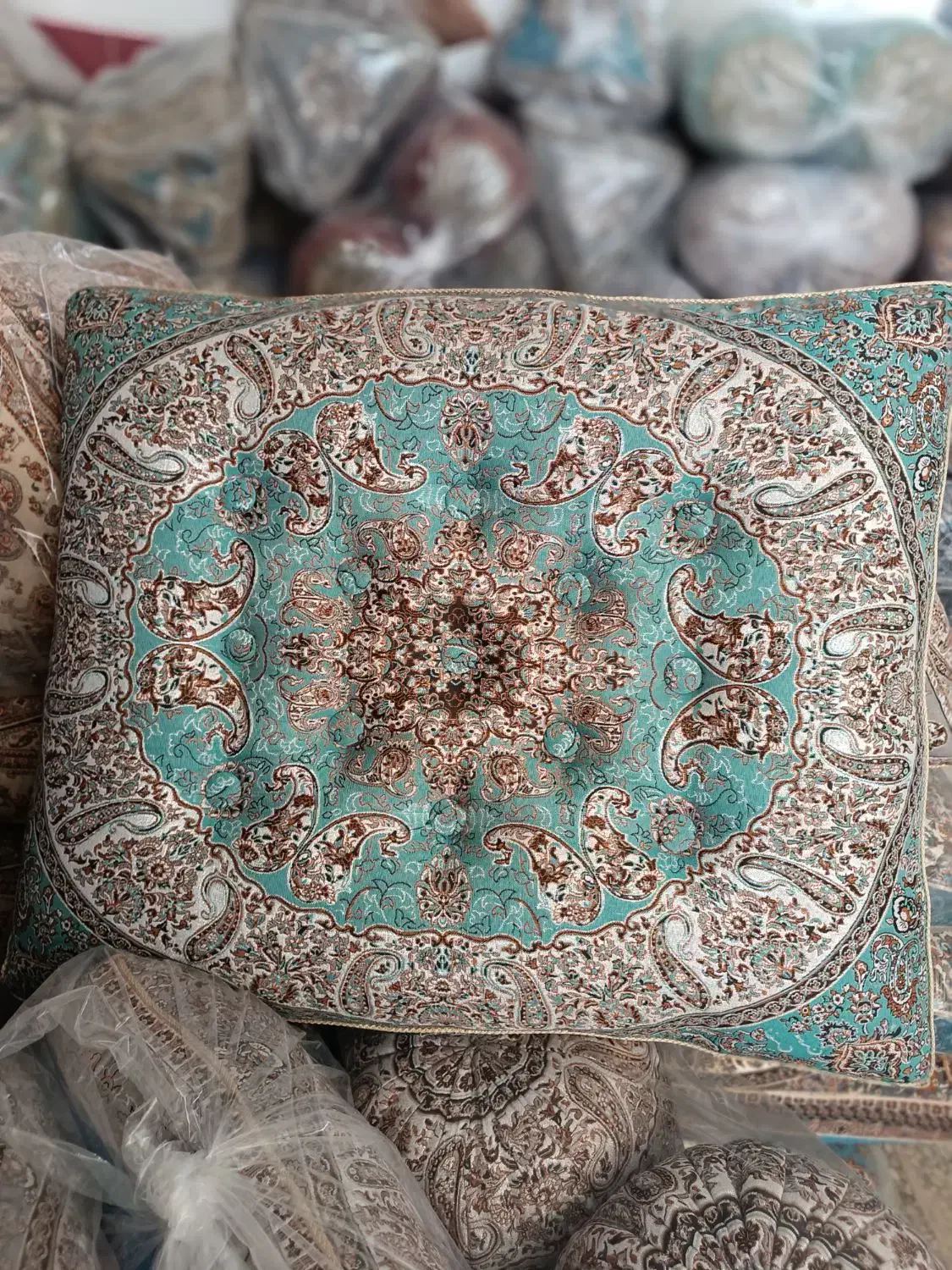 پشتی های شاهنشین|پشتی|همدان, |دیوار