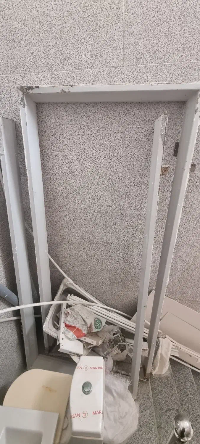 درب چوبی با چهارچوب فلزی|مصالح و تجهیزات ساختمان|بندرعباس, |دیوار