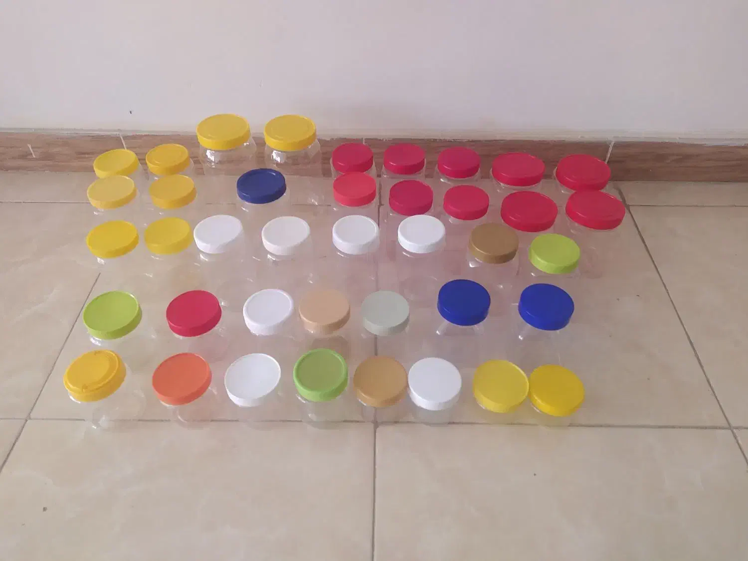 شیشه|ظروف نگهدارنده، پلاستیکی، یک‌بارمصرف|کرج, دهقان ویلا|دیوار