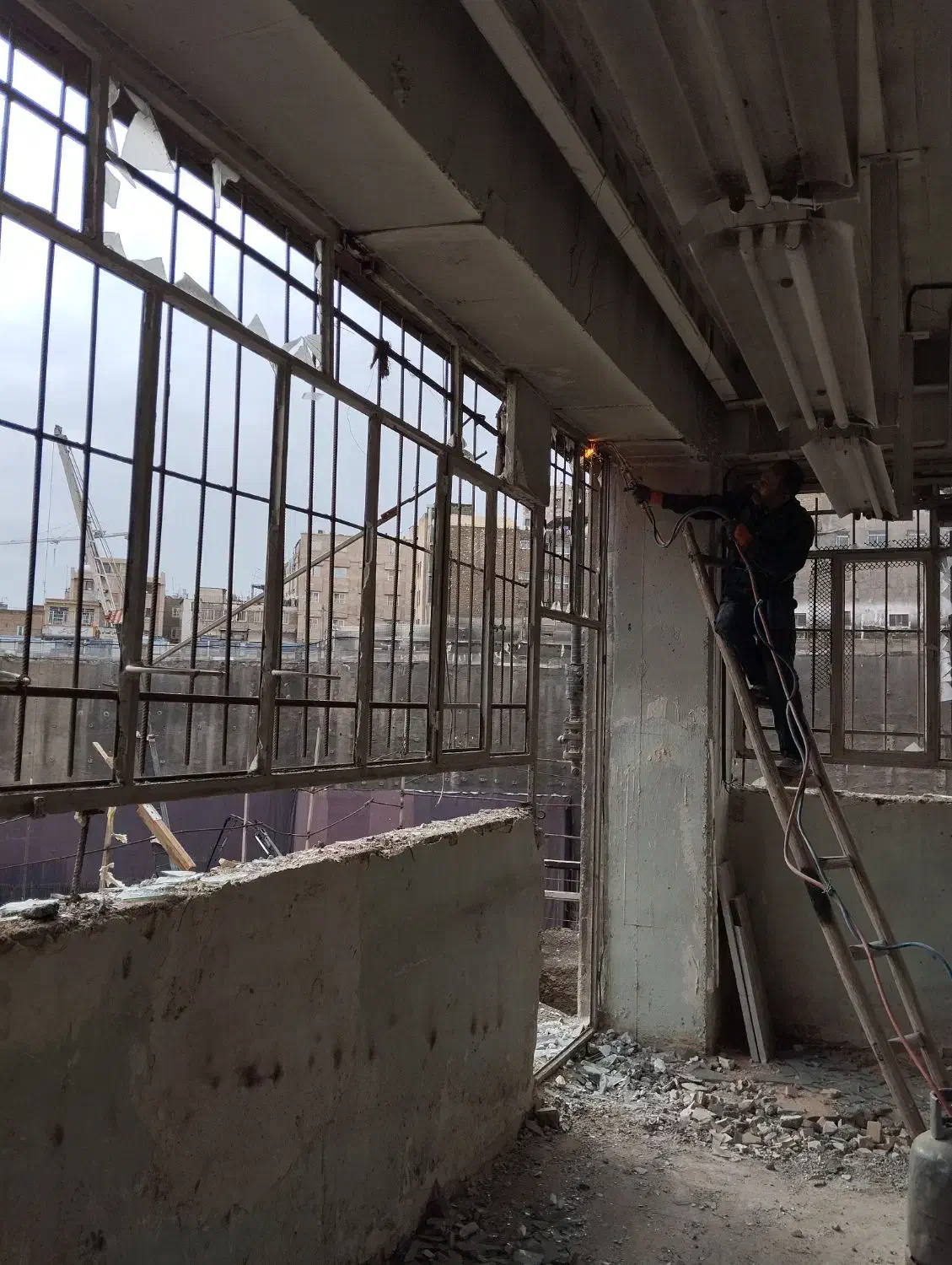 مجری وانجام کلیه کارهای ساختمانی صفر تا کلید تحویل|خدمات پیشه و مهارت|مشهد, سجاد شهر|دیوار