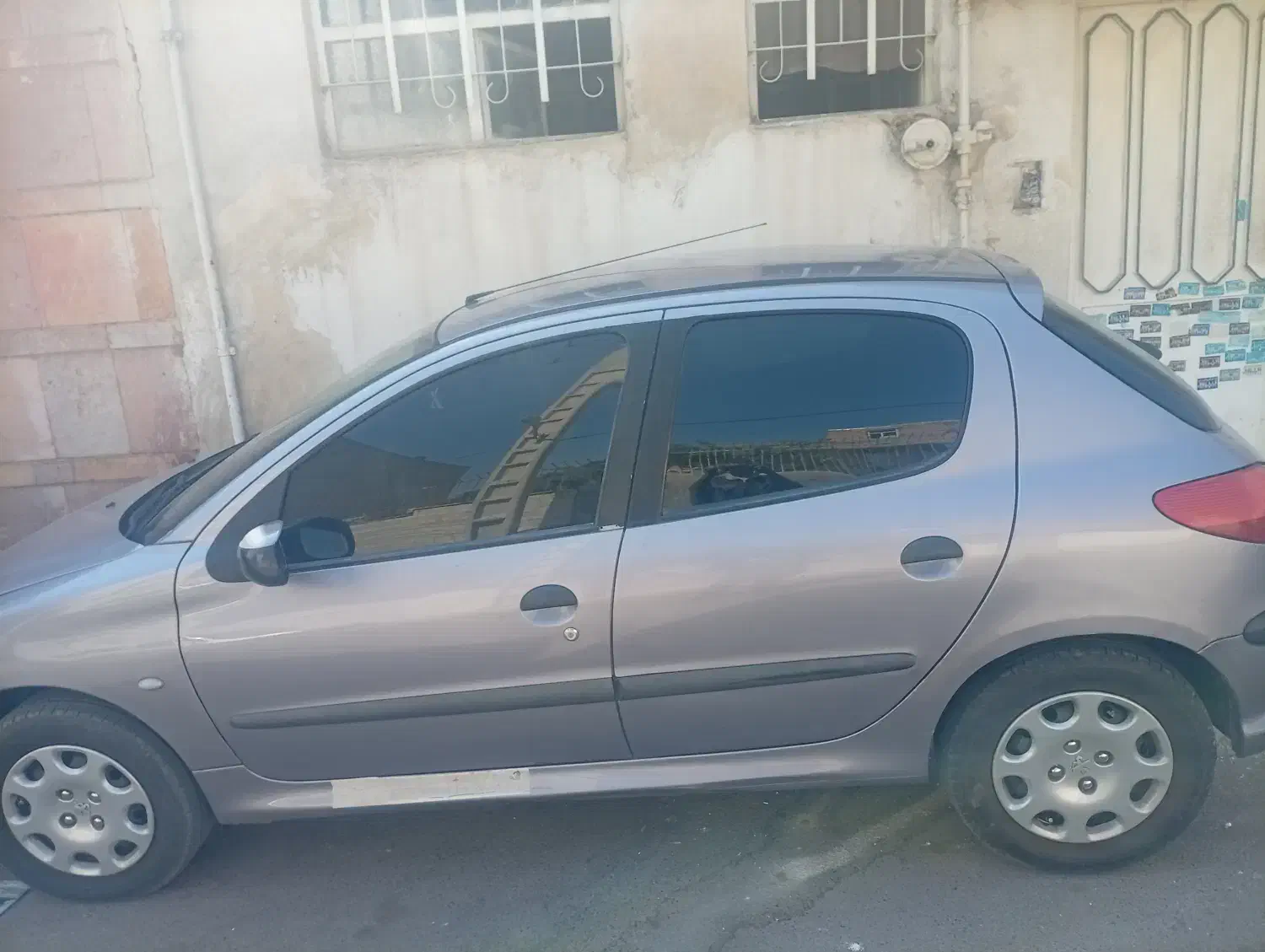 206تیپ5مدل90 فابریک|خودرو سواری و وانت|شیراز, احمدی جنوبی|دیوار