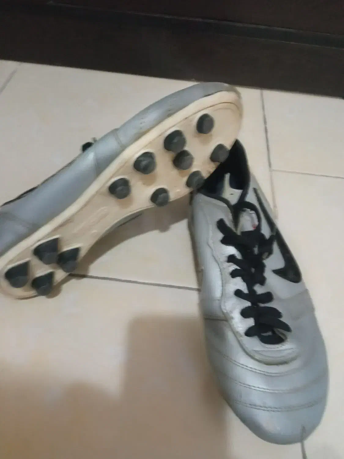 کفش نایک|کیف، کفش، کمربند|گلبهار, شهر جدید گلبهار|دیوار