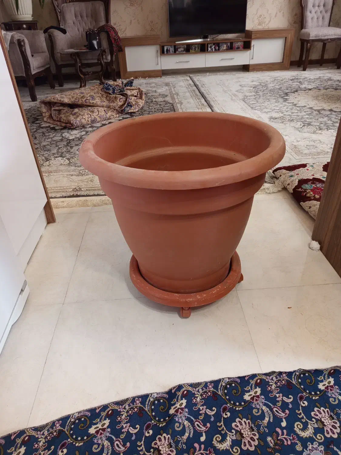 گلدان بزرگ|گل مصنوعی|مشهد, جاهد شهر|دیوار