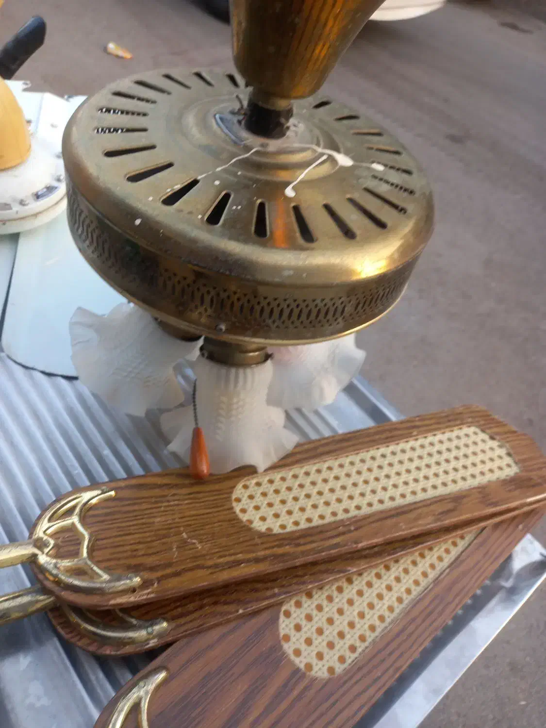 پنکه‌لوستری|پنکه و تصفیه‌کنندهٔ هوا|دزفول, |دیوار