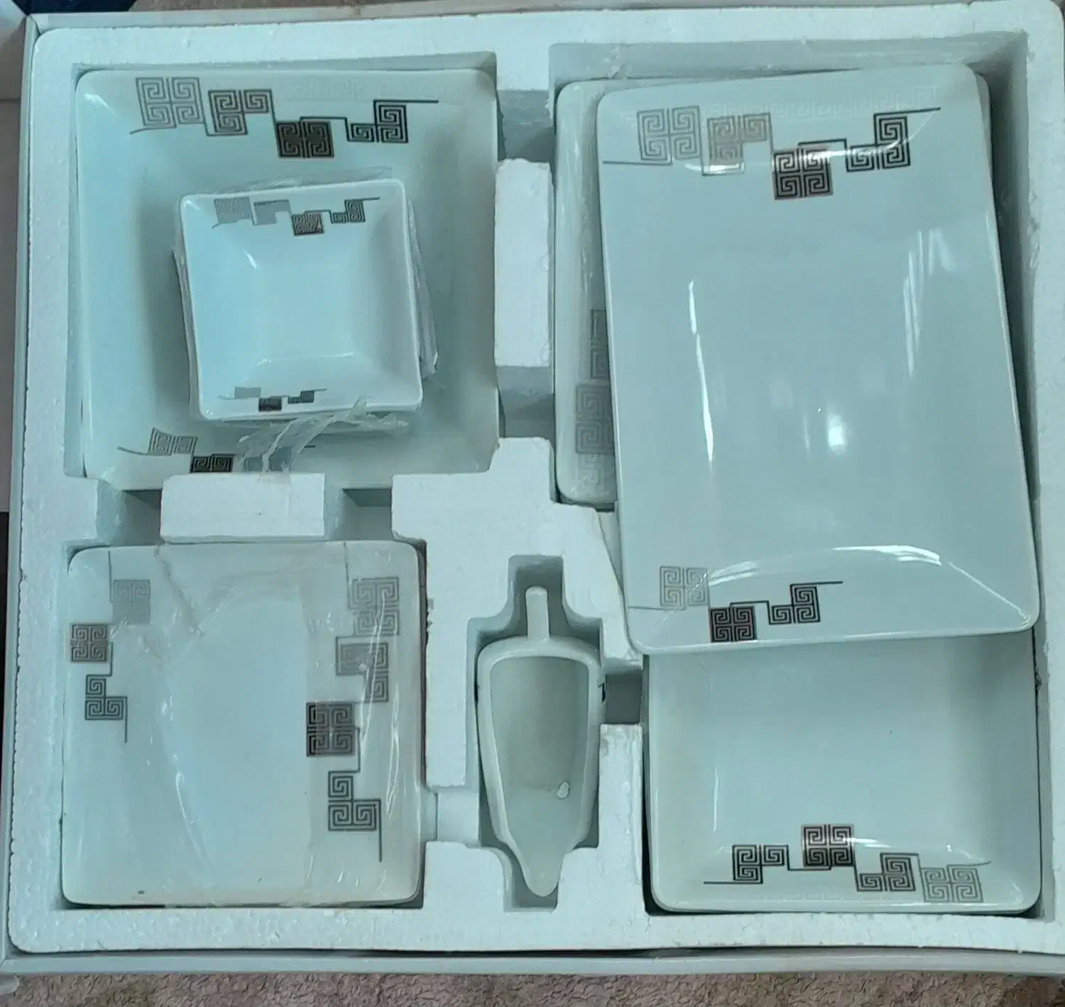 سرویس چینی پذیرایی|سرویس روتختی|خمینی‌شهر, |دیوار