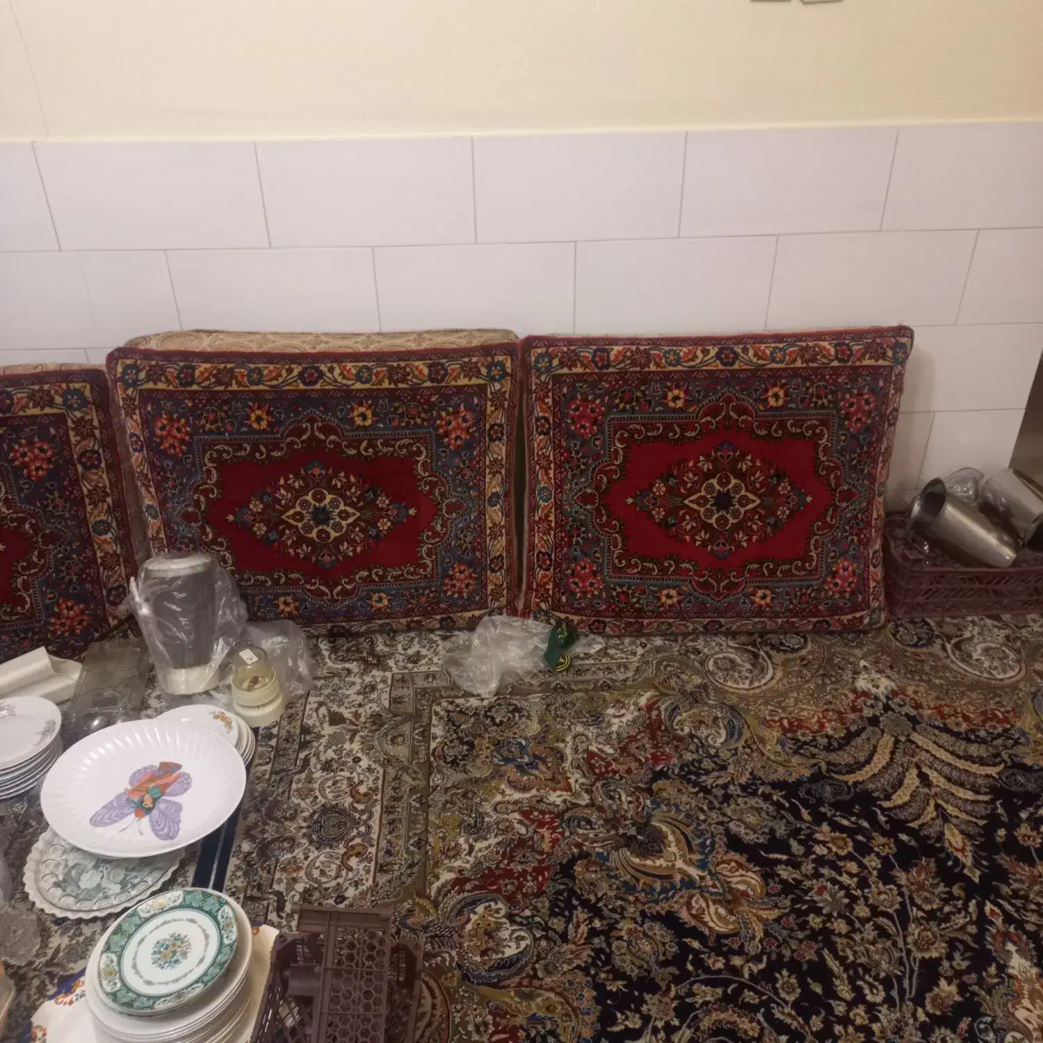 پشتی دست بافت|پشتی|اراک, |دیوار