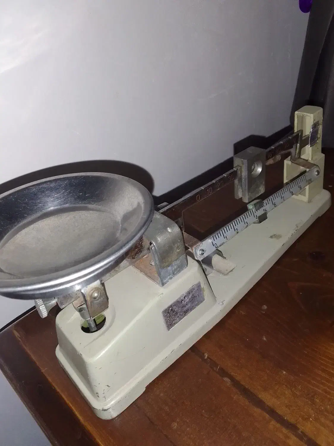 ترازو|کلکسیون اشیاء عتیقه|قوچان, |دیوار