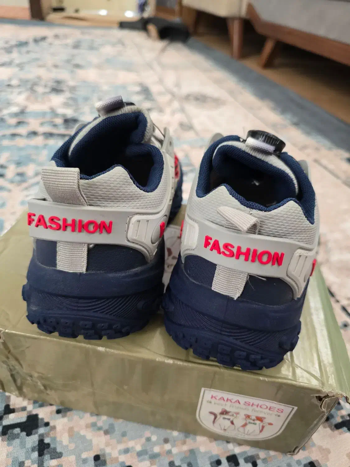 کفش اسپرت 35|کفش و لباس بچه|سرپل ذهاب, |دیوار