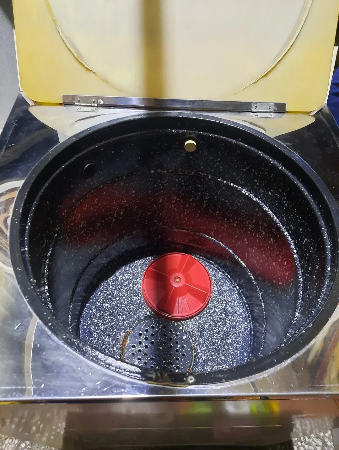 ماشین لباسشویی|ماشین لباسشویی و خشککن لباس|قم, دروازه ری|دیوار