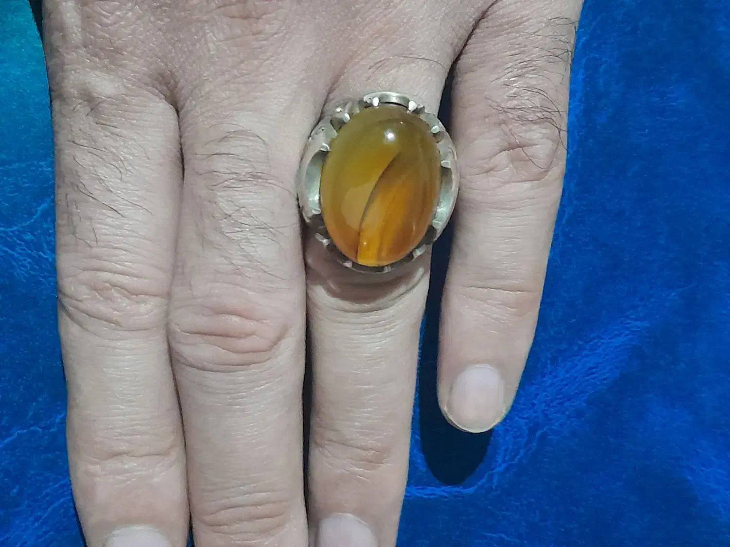 عقیق زرد  یمنی رگه دار|جواهرات|کوچصفهان, |دیوار