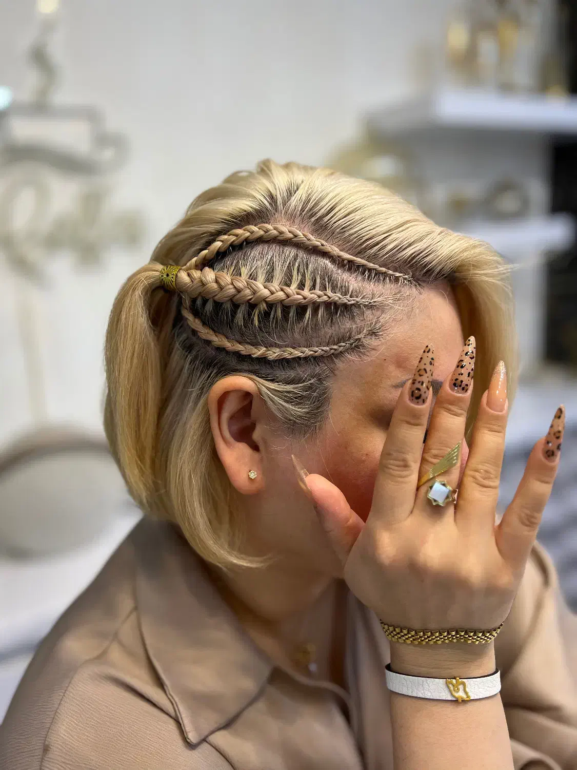 تمامی خدمات زیبایی در تنها سالن وی آی پی شهر نور|خدمات آرایشگری و زیبایی|نور, |دیوار