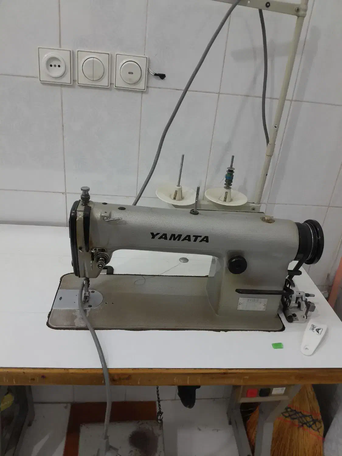 چرخ|چرخ خیاطی و ریسندگی|قوچان, |دیوار