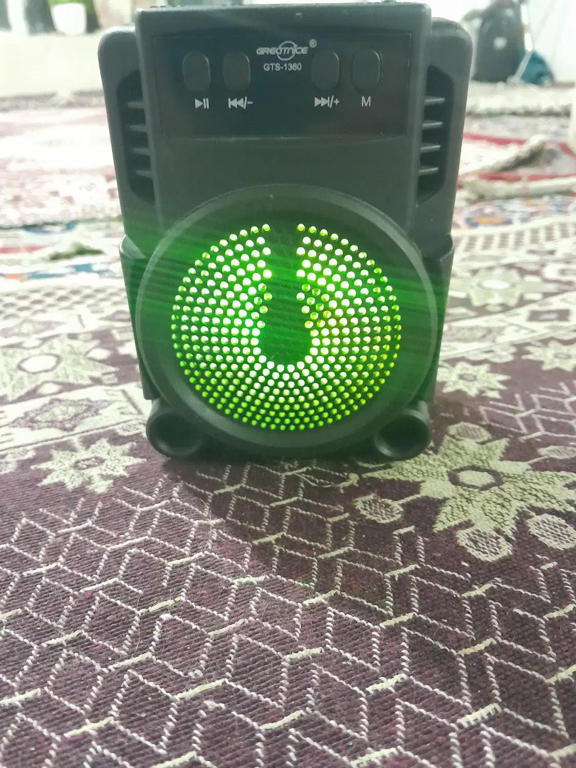 یک عدد اسپیکر قوی فروختی می‌خوام بکنم|پخش‌کننده همراه|مشهد, کارگران|دیوار