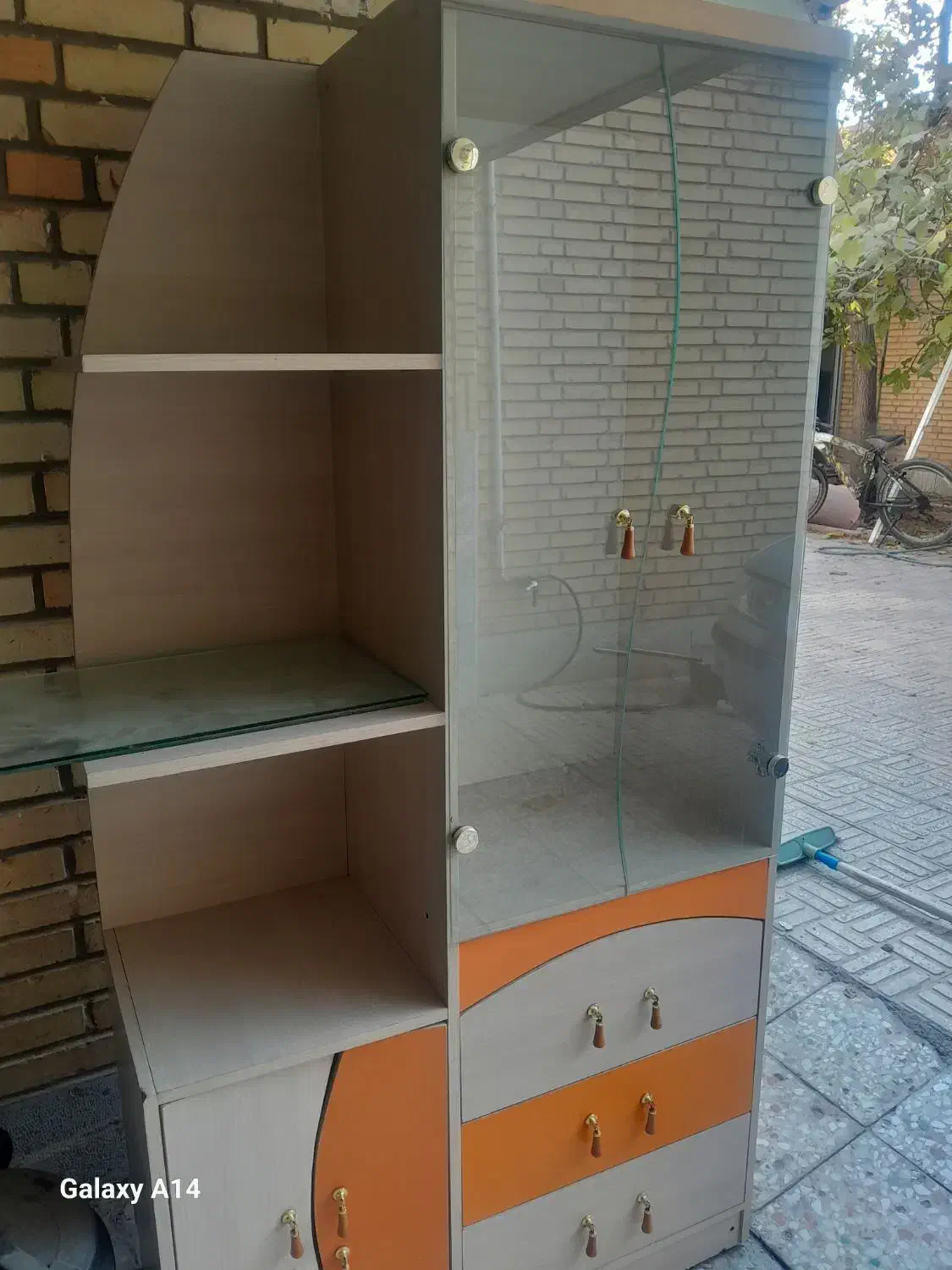 کمد ویترین دار سالم|جاکفشی، کمد، دراور|نجفآباد, امام خمینی|دیوار