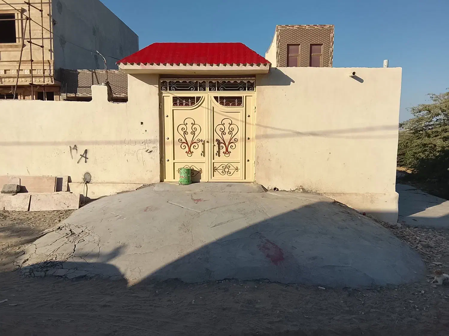 رنگ آمیزی و نقاشی ساختمان درب و پنجره|خدمات پیشه و مهارت|کنارک, |دیوار