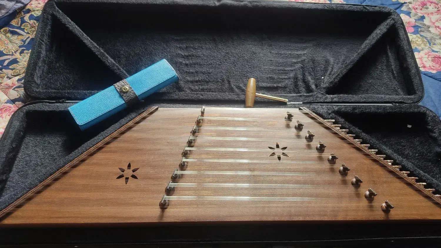 سنتور در حد نو|سازهای سنتی|گنبد کاووس, |دیوار