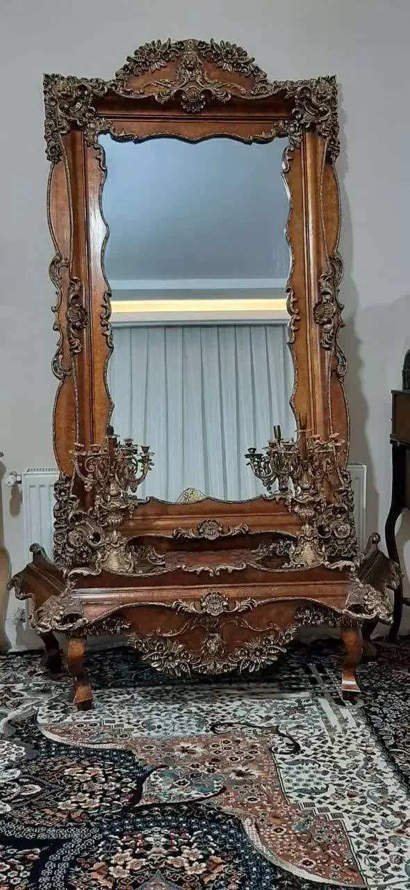 آینه و شمعدان|آینه|تربتحیدریه, ابوذر|دیوار