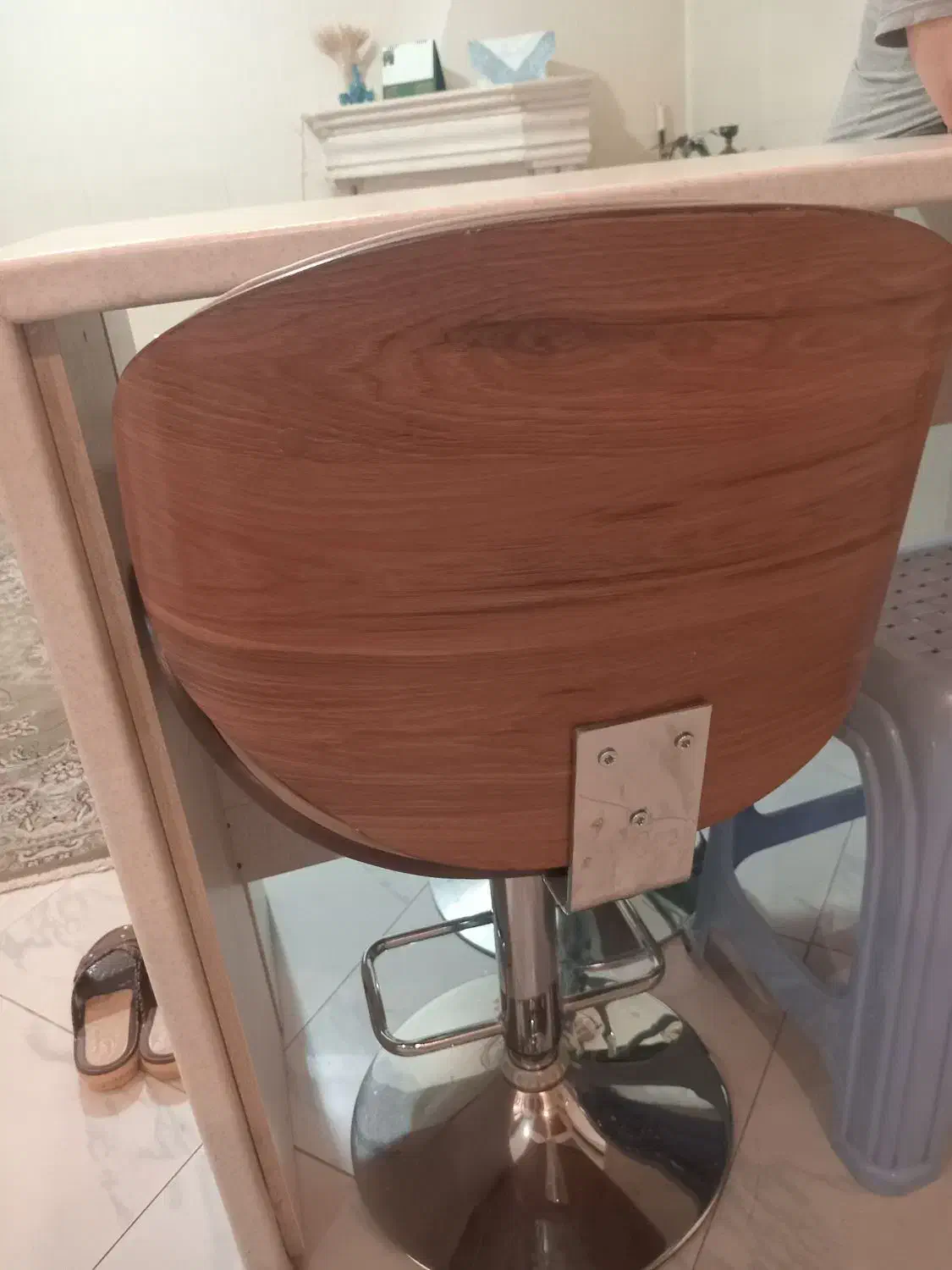 صندلی جک دار|صندلی و نیمکت|فردیس, منظریه|دیوار