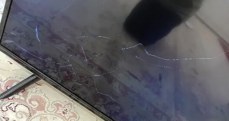 تلویزیون هایسنس نیاز به تعمیر قیمت توافقی|تلویزیون و پروژکتور|بندر امام خمینی, |دیوار