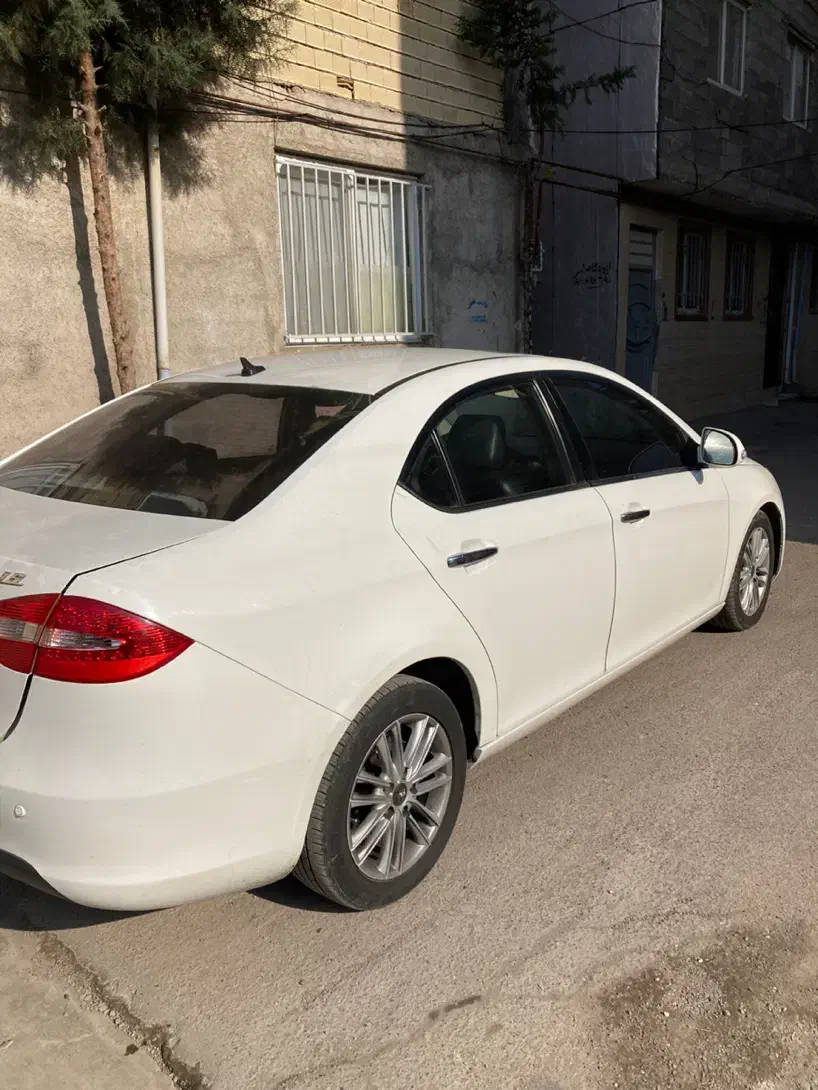 جک j5 اتوماتیک مدل ۹۵|خودرو سواری و وانت|رشت, گلزاران|دیوار