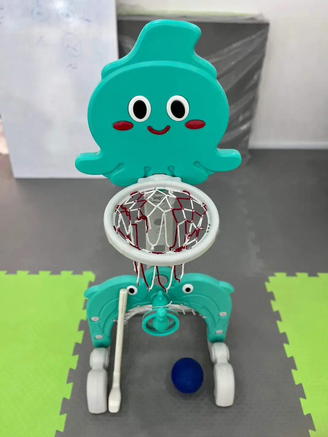 دروازه دلفین|اسباب‌بازی بچه|کلاله, |دیوار