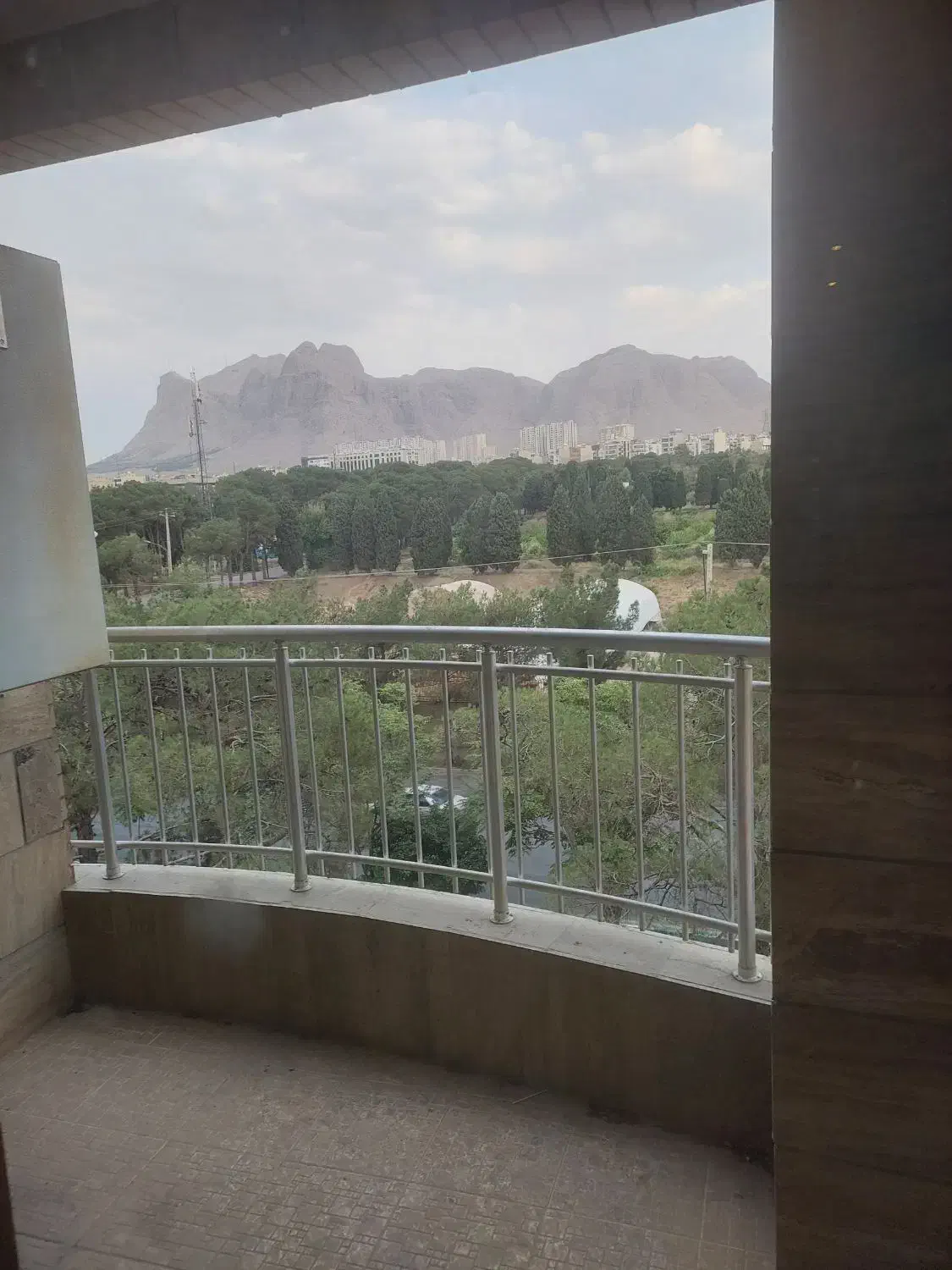 فروش آپارتمان ۱۰۰ متری ۲ خوابه بر حسابی|فروش آپارتمان|اصفهان, کشاورزی|دیوار