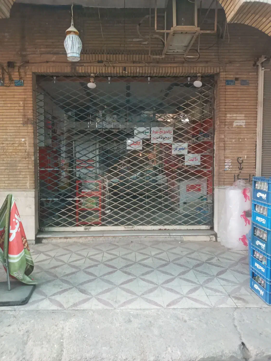 اجاره یک باب مغازه در بازار روز مرکزی|اجارهٔ مغازه و غرفه|اندیمشک, |دیوار