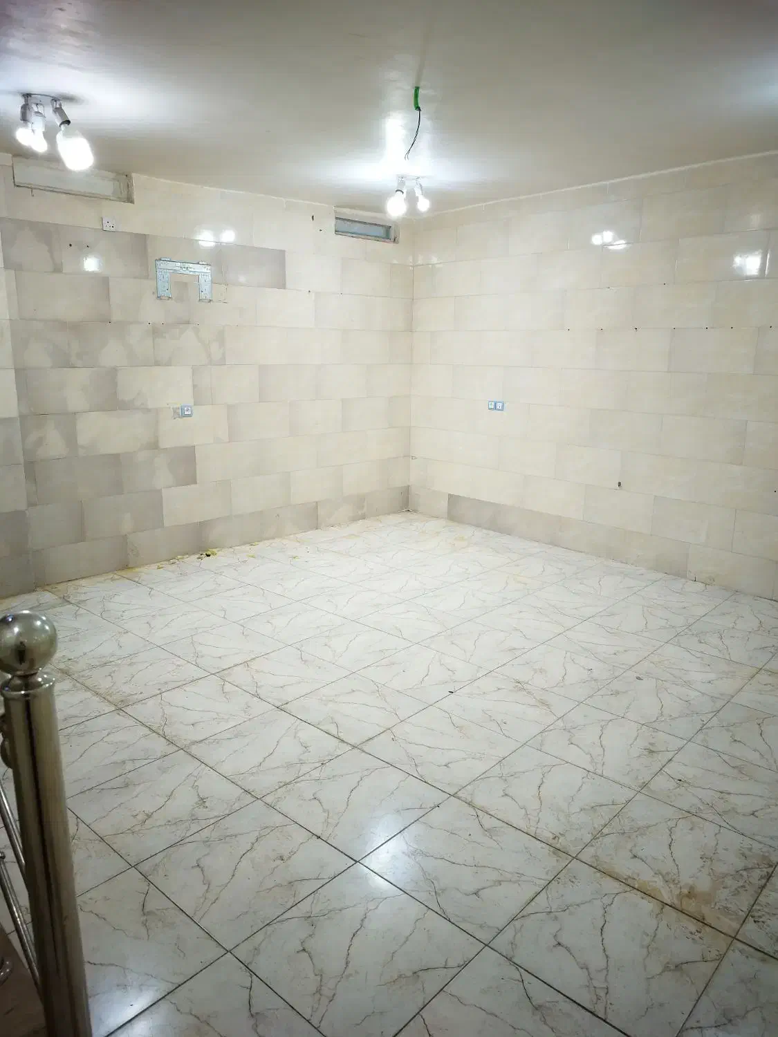 اجاره زیرزمین تجاری مرکز شهر خیابان فولادیان|اجارهٔ دفتر کار، اتاق اداری، مطب|دزفول, |دیوار