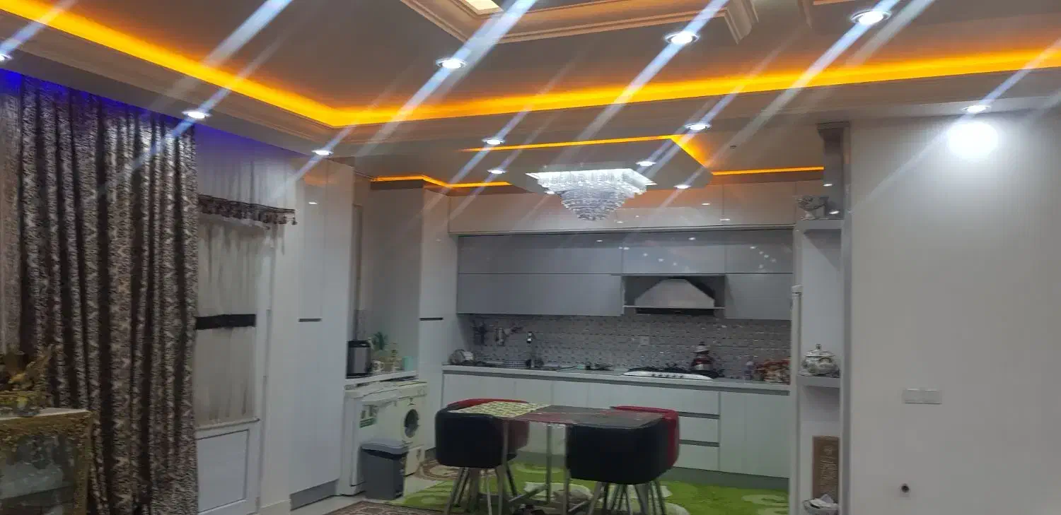 فروش اپارتمان ۲۰۰متری گلدشت شرقی|فروش آپارتمان|خرمآباد, |دیوار