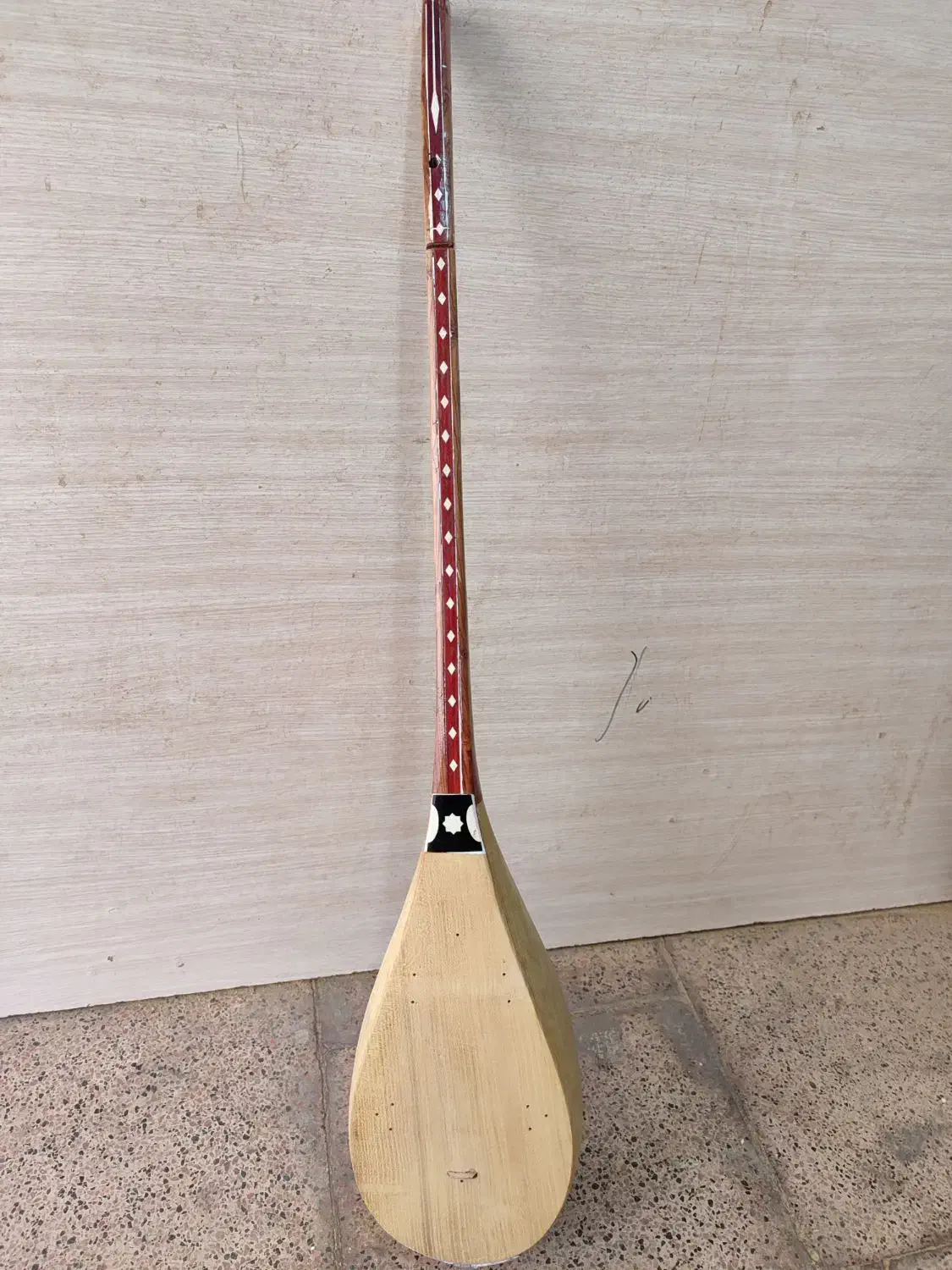 علاقمندان به دوتار شمال|سازهای سنتی|قدس, شهرقدس|دیوار