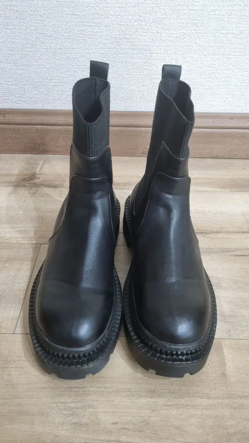 بوت سایز ۳۸|کیف، کفش، کمربند|تهران, دانشگاه شریف|دیوار