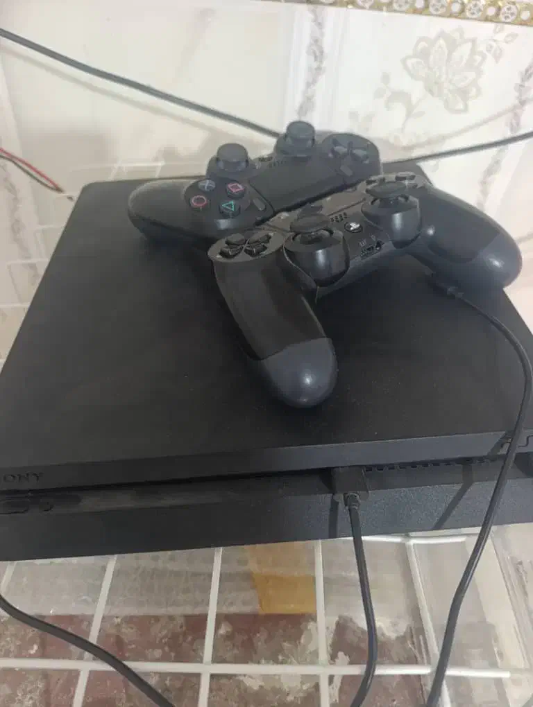 Ps4 slim 500 gig|کنسول، بازی ویدئویی و آنلاین|دلگان, |دیوار