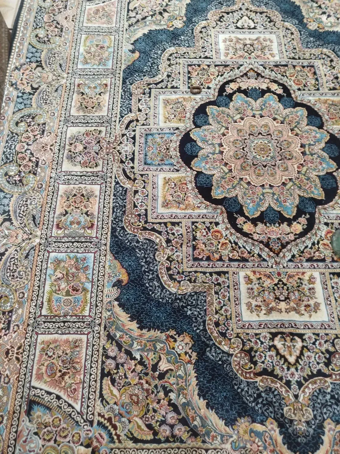 فرش 6متری دوعددفرش 9متری یک عدد|فرش|رضویه, |دیوار